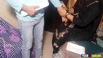 La tía no estaba en casa mientras estaba en la universidad y se la folló XVIDEOS