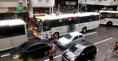 Bom Dia Brasil Roubos e arrastões na Zona Sul do Rio assustam