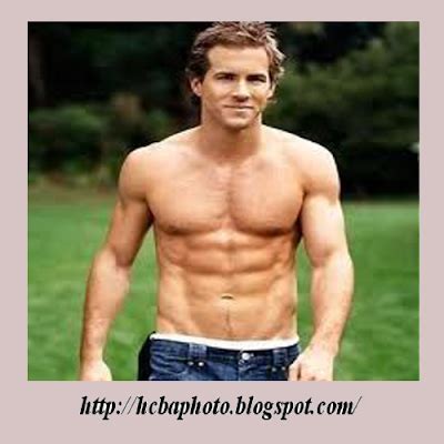 Hollywood Celebrities Looks: Shirtless Ryan Reynolds