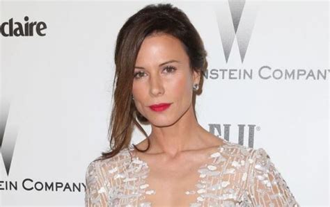 Rhona Mitra Bio, Wiki, Net Worth, Dating, Boyfriend, Age, Height