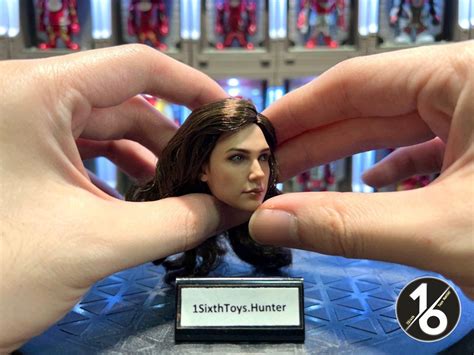 DC WONDER WOMAN HOT TOYS SCALE MMS MMS GOLDEN ARMOR WONDER WOMAN GAL GADOT HEAD