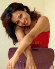 Mayuri Hot Stills Kollywood Zone