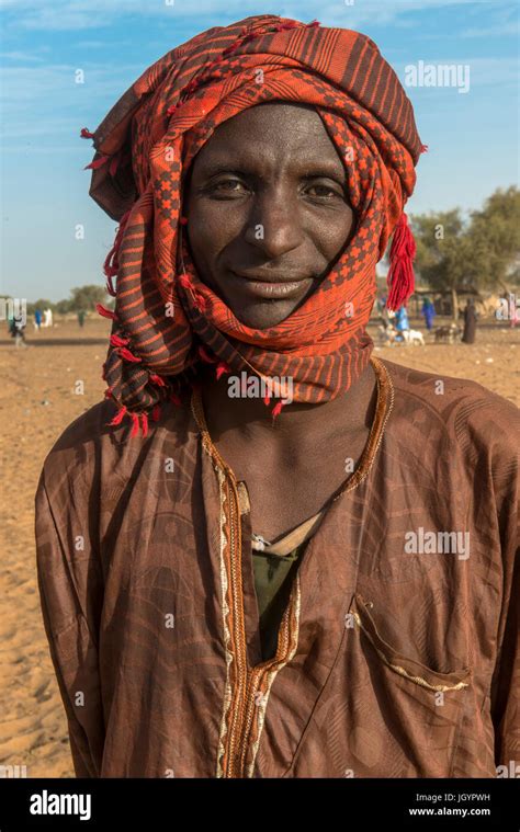 Modele Habit Senegalais Homme 160 Idees De Tenue Africaine Pour Homme