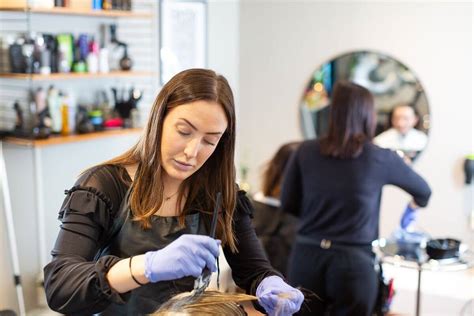 Studio Fame · Studio Fame - Aktuellt och hemtrevligt din frisör i Kungälv