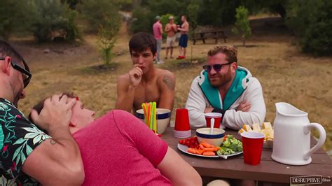 Hot Jock Gives Older Man His First Gay Fuck Xnxx