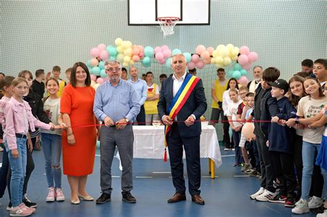 Sala De Sport A Colii Gimnaziale Nr Vicovu De Sus Inaugurat N