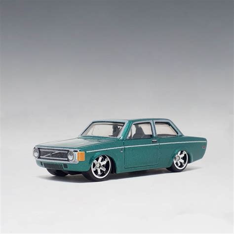 Mô Hình 1 64 Hot Wheels Premium Auto Strasse 73 Volvo 142 GL District M