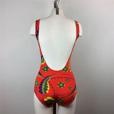 1960s-70s One-piece Open Back Bathing Suit Small | Bohème Vintage