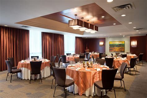 THE LISTEL HOTEL VANCOUVER | On-Site Dining & Free WiFi