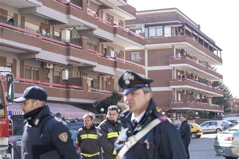 Cisterna Di Latina Luigi Capasso Ecco Il Carabiniere Che Ha Sparato Alla Moglie E Ucciso Le