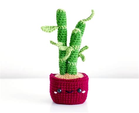 If You're Useless At Maintaining Plants, Get These Adorable Crochet ...