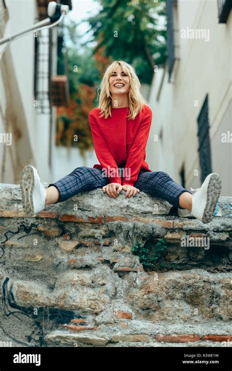 Blonde Blonde Frau Stockfotos Und Bilder Kaufen Alamy