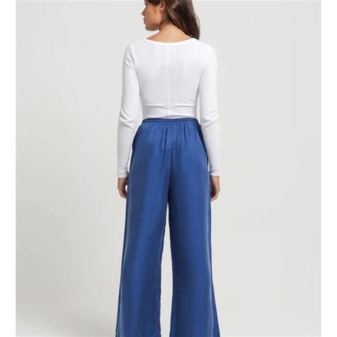 Nude Lucy White Long Sleeve Scoop Neck Body Suit Depop