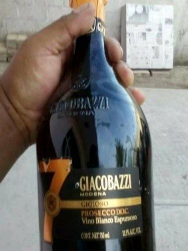 Giacobazzi 7 Gioioso Prosecco Blanco | Vivino US