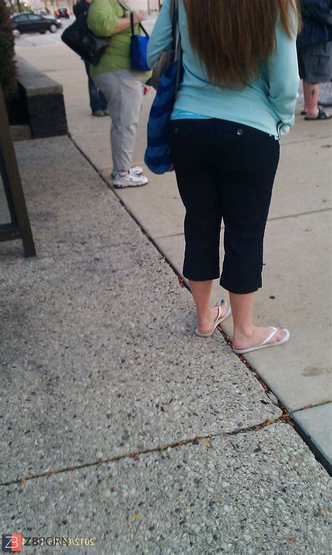 Voyeuristic Glance ZB Porn