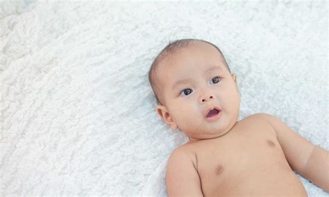 Mengenal Penyebab Dan Cara Atasi Ruam Putih Pada Bayi