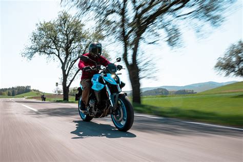 Suzuki Gsx S Vs Gsx S Im Naked Bike Vergleich