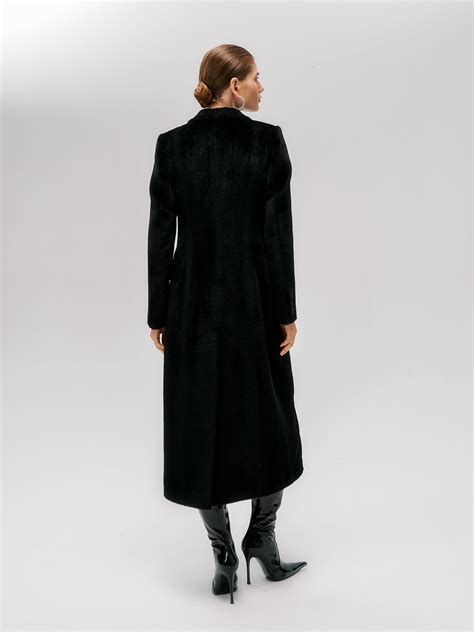 Пальто прилегающего силуэта из альпака Nude Story