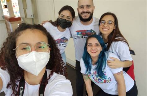 Projeto social oferece aulas gratuitas de Libras Língua Brasileira de