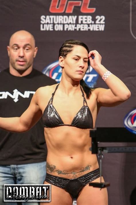 7 Latest Hot Jessica Eye Bikini Pics