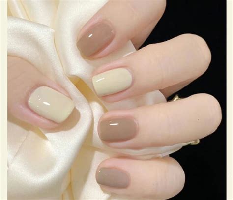 Tuyển Chọn 200 Mẫu Nail 2 Màu được Yêu Thích Nhất