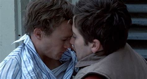 scènes de sexe gay NSFW qui font monter la température à tous les coups