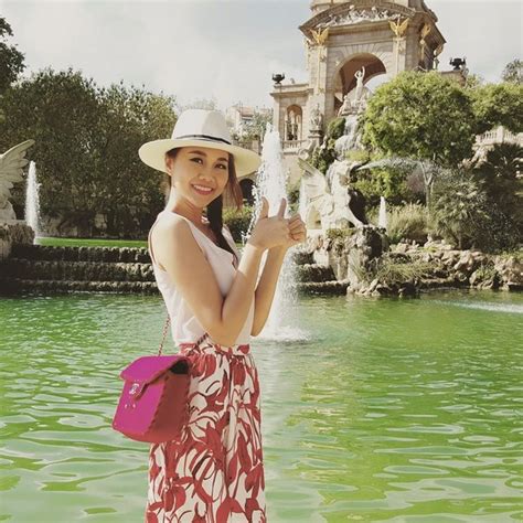 Sao hot girl Việt đi đâu mặc gì trong kỳ nghỉ lễ