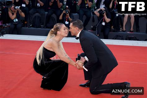 Sophie Codegoni Sexy Seen Flaunting Her Hot Figure On The Red Carpet At The Venice International