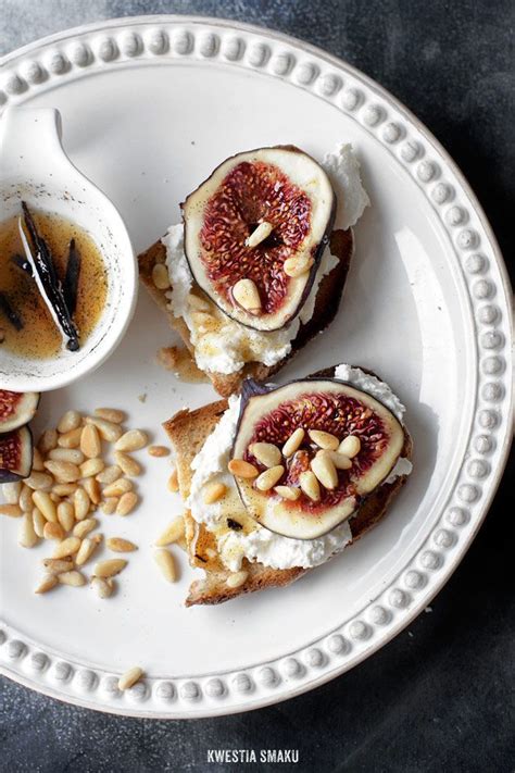 Bruschetta with Ricotta Cheese and Fresh Figs | food visual 1 ...
