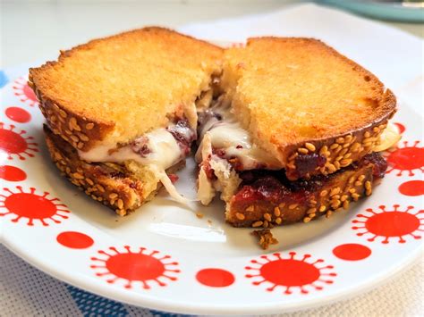 I'm a chef who's obsessed with my air fryer. Here are my 13 favorite