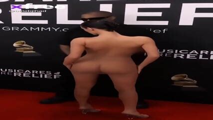 Bianca Censori Nude Dress Grammy Award Stunt Uncensored AI Upscaled Enhanced