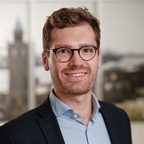 Finn Berner - International B.A. Shipping & Chartering - Hochschule ...