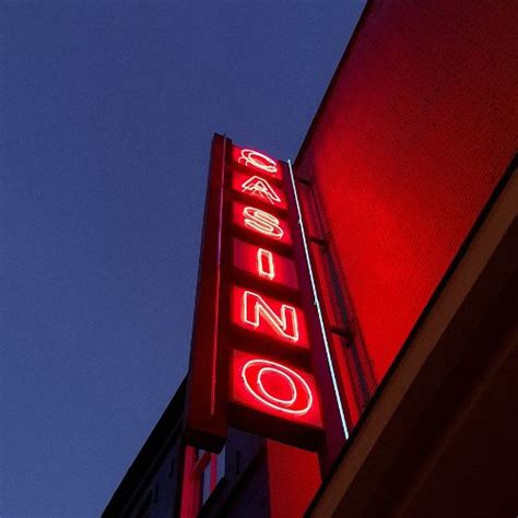 Czym różni się ledon od neonu? - Ledon