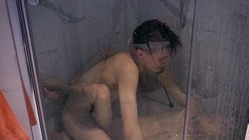 Espiando En La Ducha Casey Donovan David Galager XVIDEOS