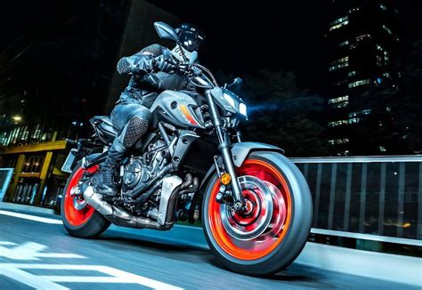 Yamaha Mt Hyper Naked A Primera Vista Gasogeno