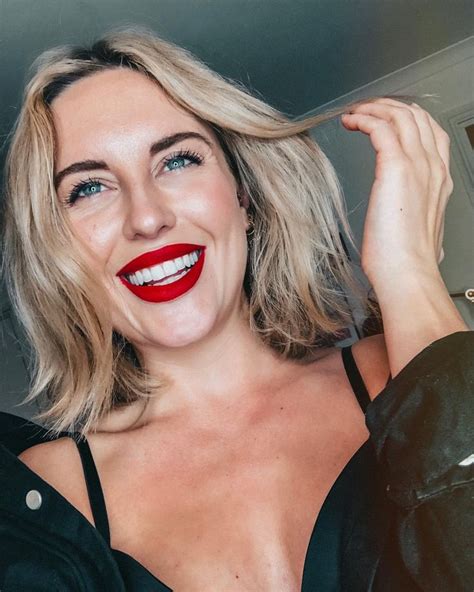 Red Lipstick By Fenty Beauty Bold Lipstick Inspiration Blonde Hair And Bright Red Blonde