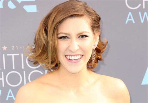 Eden Sher Bio, Net worth, Height, Weight, Boyfriend, Dating, Affair
