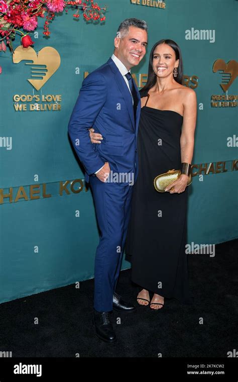 Cash Warren and Jessica Alba Stock Photo - Alamy