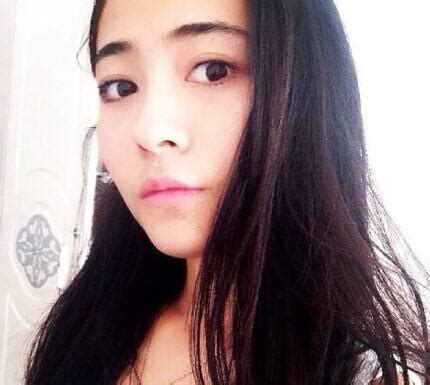 Nữ giáo viên tiểu học xinh hơn hot girl làm chao đảo cư dân mạng trung Quốc