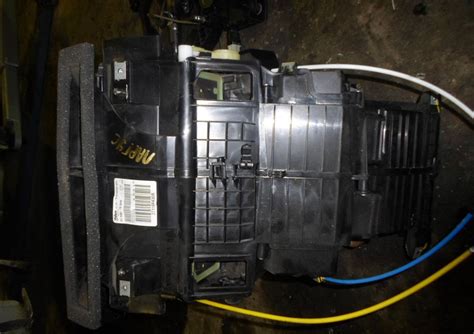 Где находится вентилятор печки ларгус