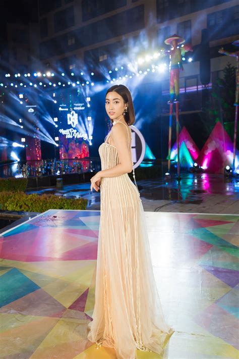 Miss World Vietnam N Ng M T V I Ph N Thi Bikini