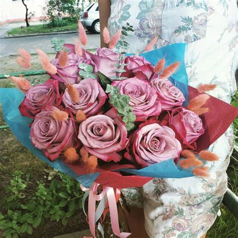 Что главное в розе, бутоны или длина. Глядя на эту розу, очевидно, что ...