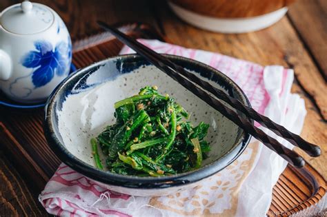 Spinach With Sesame Miso Sauce • Just One Cookbook