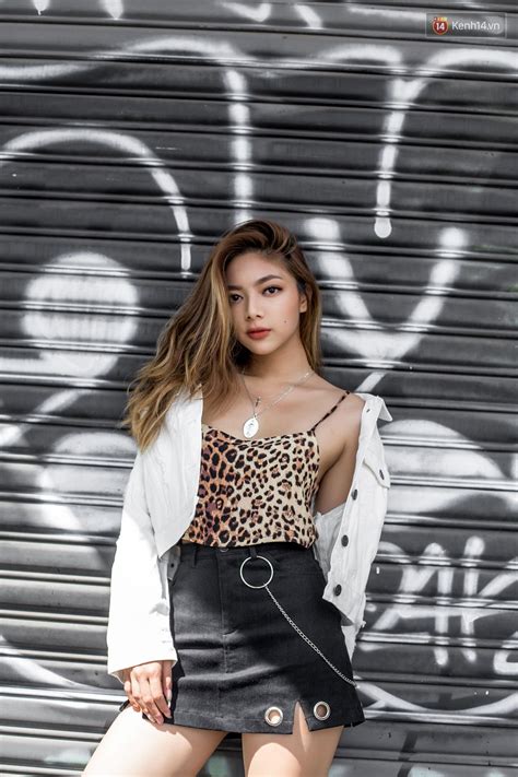 Street Style Mi N C Ng Th C Hot Nh T C C C B N Tr Thi Nhau Di N Ch Nh L Crop Top