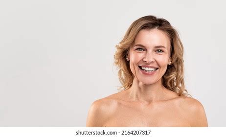 Thousand Naked Middle Aged Woman Royalty Free Images Stock Photos