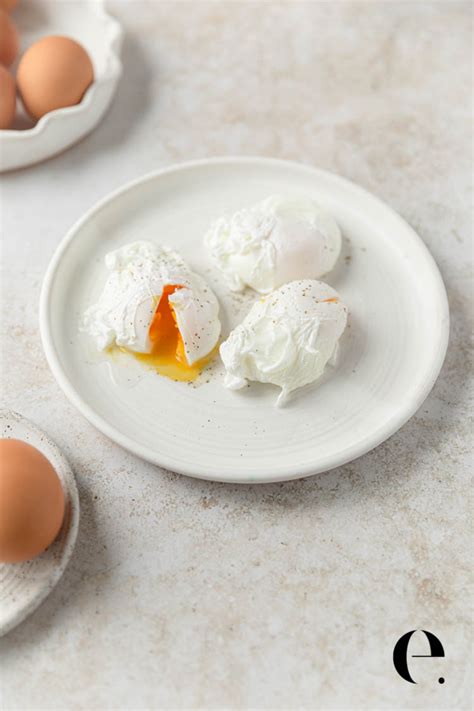 How To Poach An Egg Elizabeth Rider