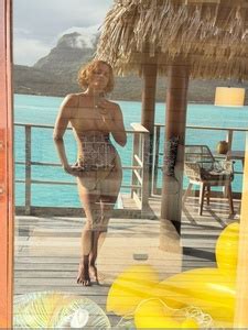 INSTA Halle Berry Tan Bikini Top And Vacation Pics 8 14 25 Phun Org Forum