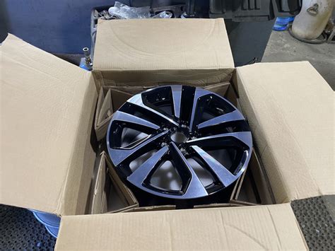 Новый LOOK и Новые болты от Audi S/RS — Volkswagen Golf Mk8, 2 л, 2020 ...