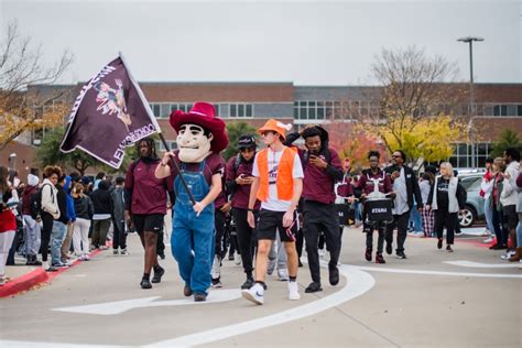 Lewisville High School celebrates 125th anniversary | Community Impact