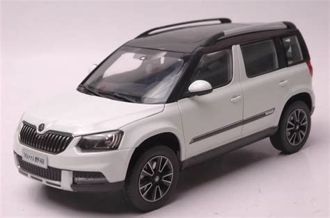 118 Diecast Model For Skoda Yeti White Suv Alloy Toy Car Miniature